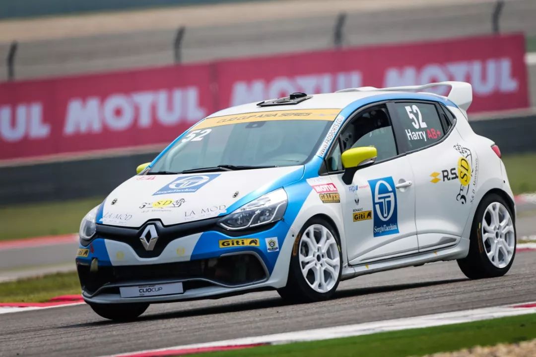 雷诺车队完胜索伯车队，诺里斯带队取胜