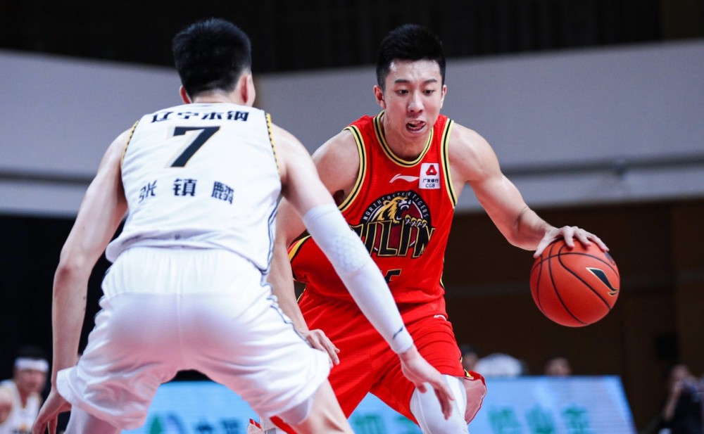 尼克斯轻取国王，郭艾伦关键制胜