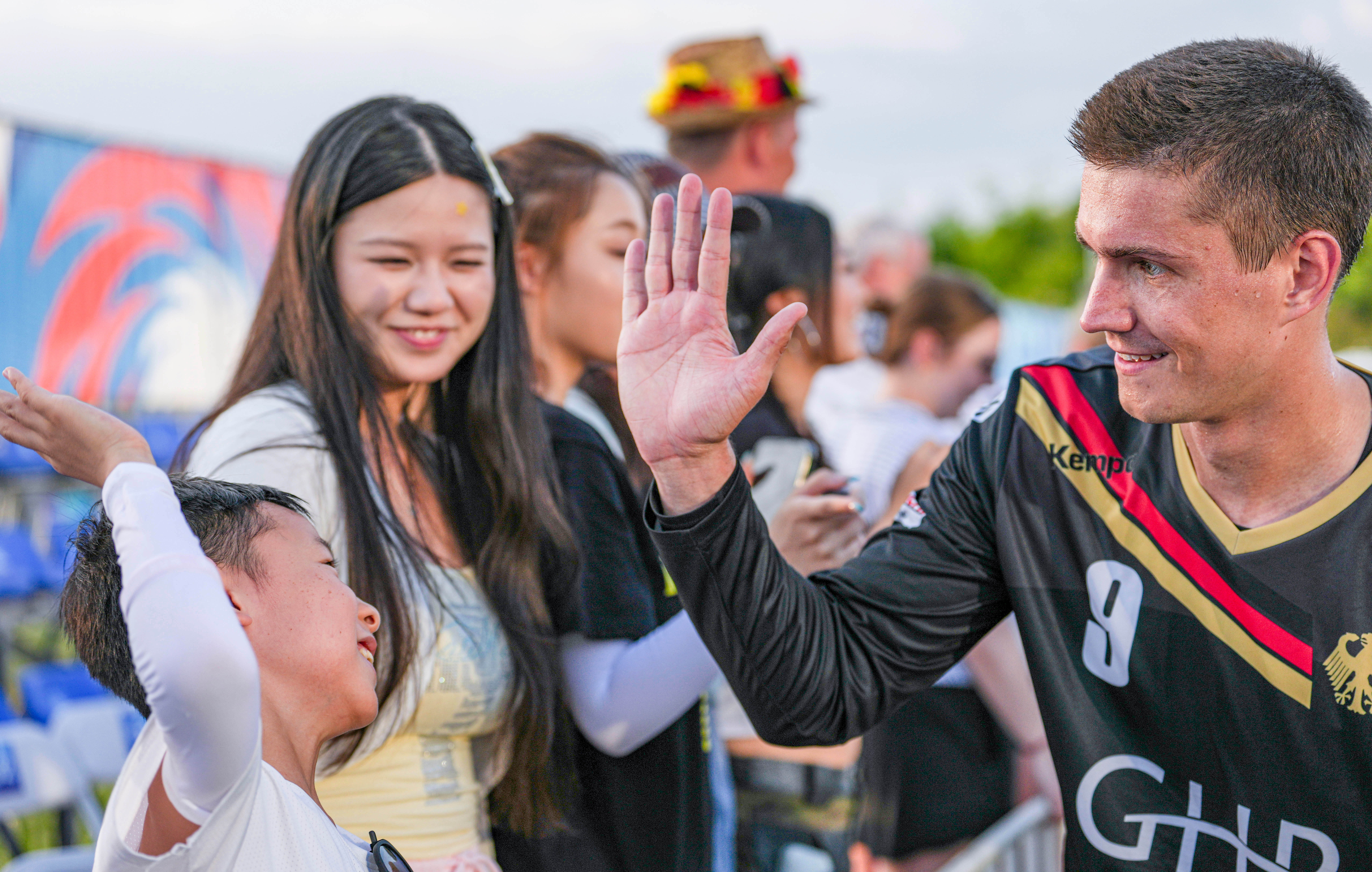 奥地利队逆转德国队，波尔惊艳四座