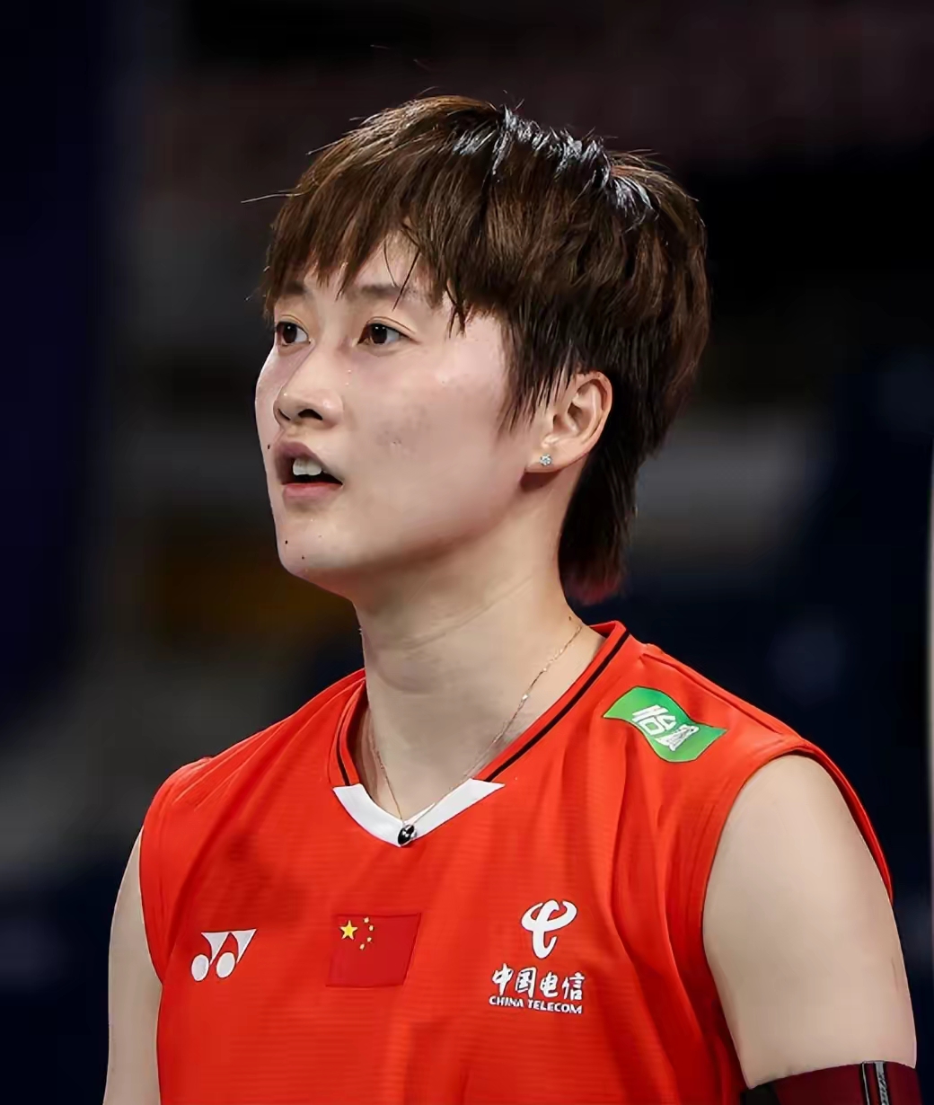 韩国队翻盘马来西亚队，陈雨菲点燃赛场