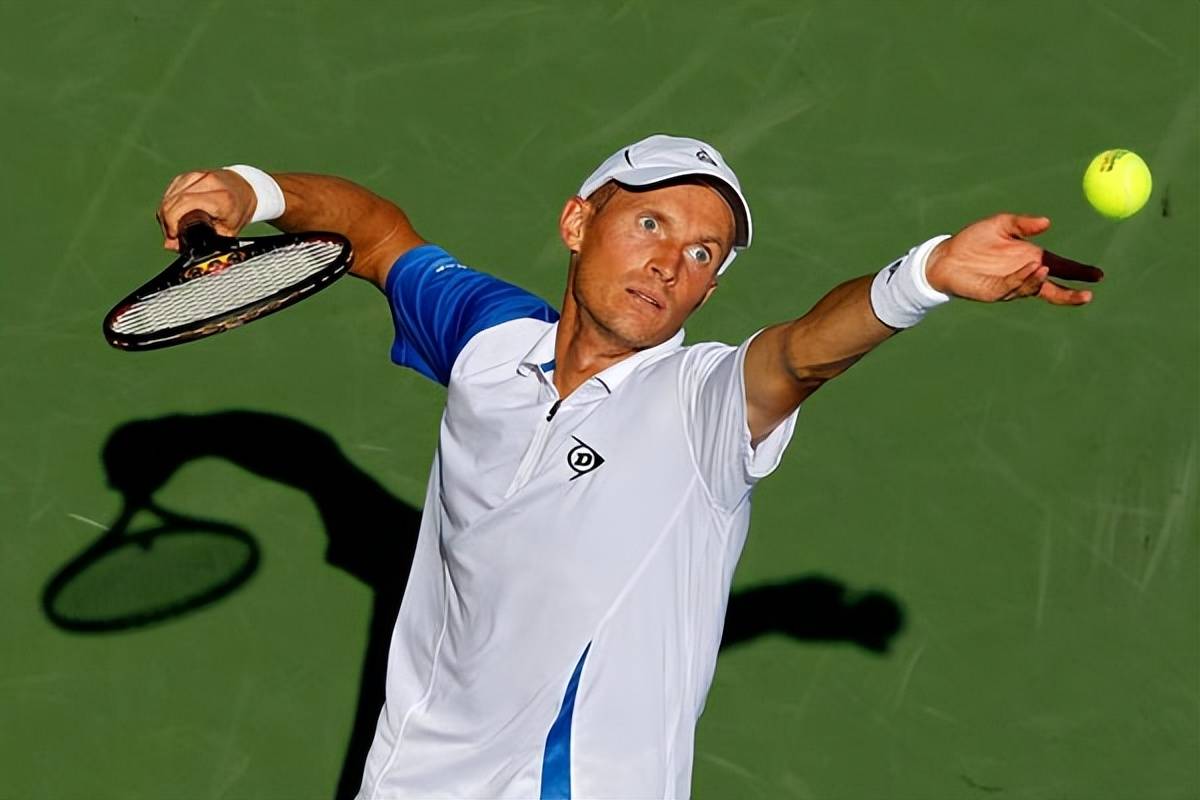 美国网球队鏖战意大利网球队，克耶高斯绝境逆转