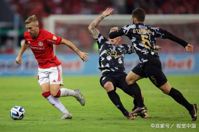 佛罗伦萨客场逼平，前四争夺形势不明朗