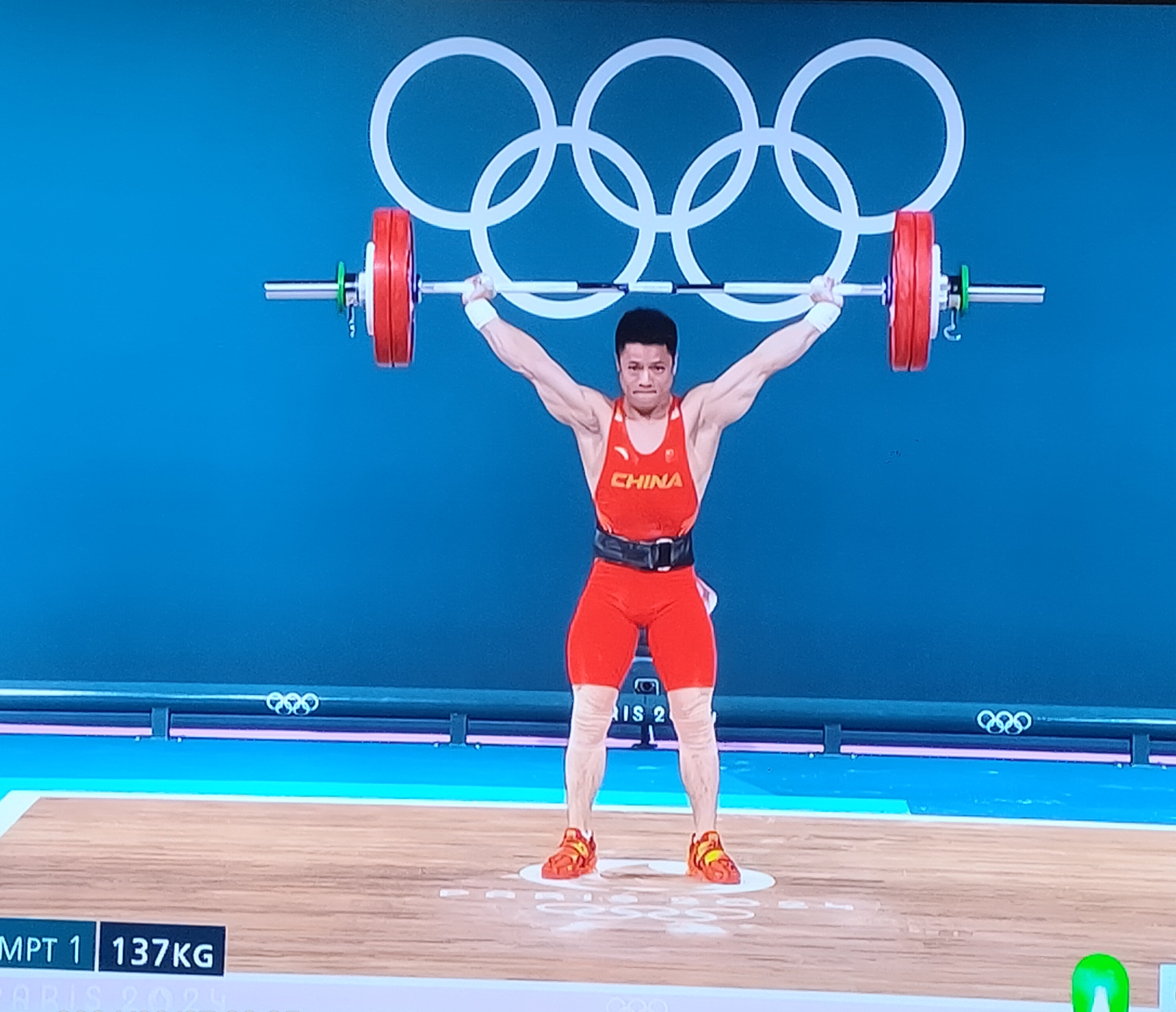 斯洛文尼亚选手实现举重比赛完胜